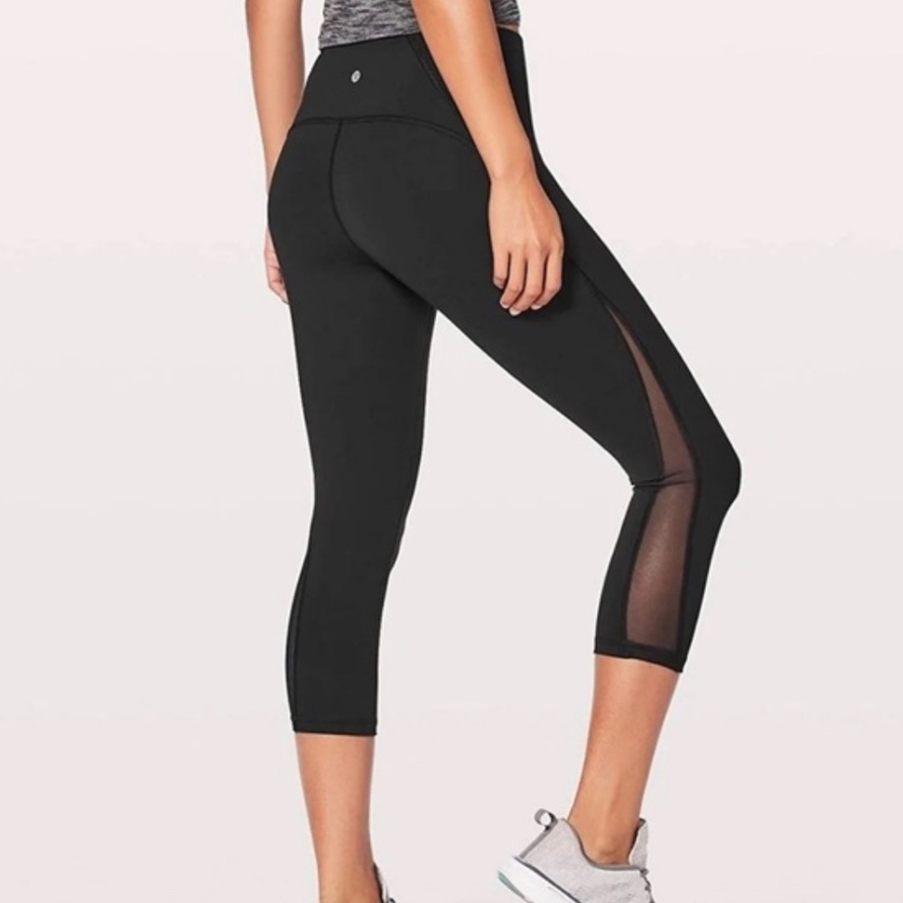 Lululemon Train Times Crop (17") size 4